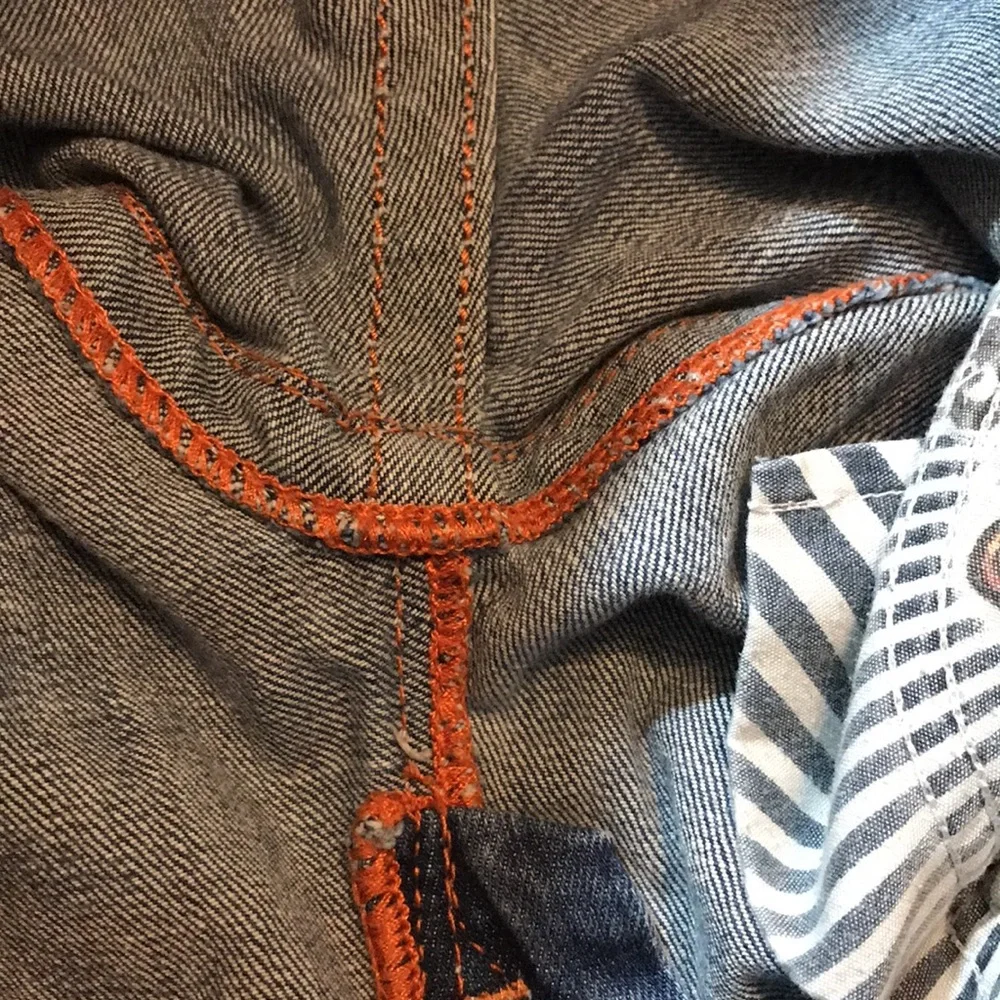 🐬 Rock Revival Noelle Capri Blue Distressed Jeans - Picture 7 of 12